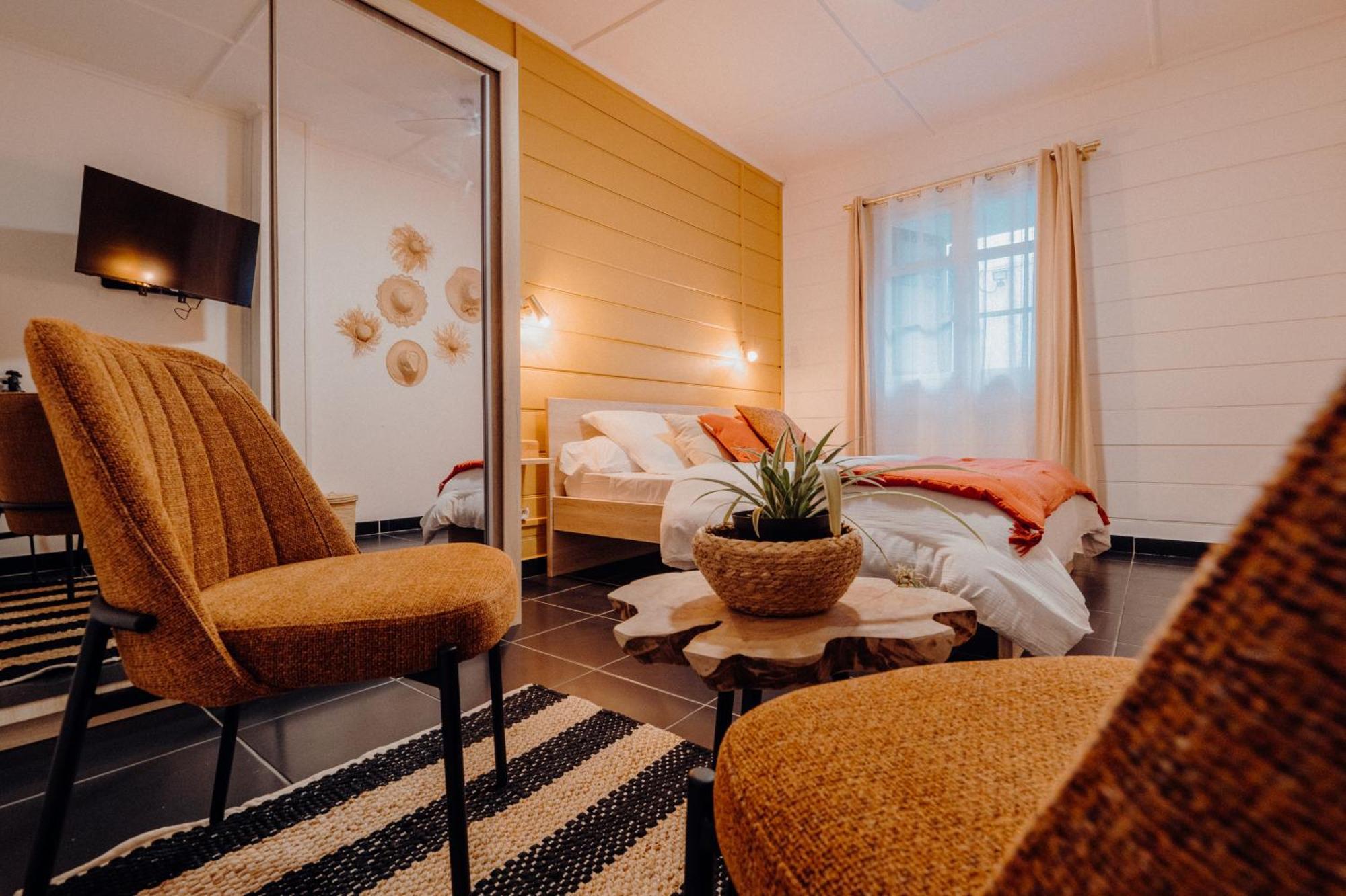 La Villa Du Jardin Сен Дьони Екстериор снимка